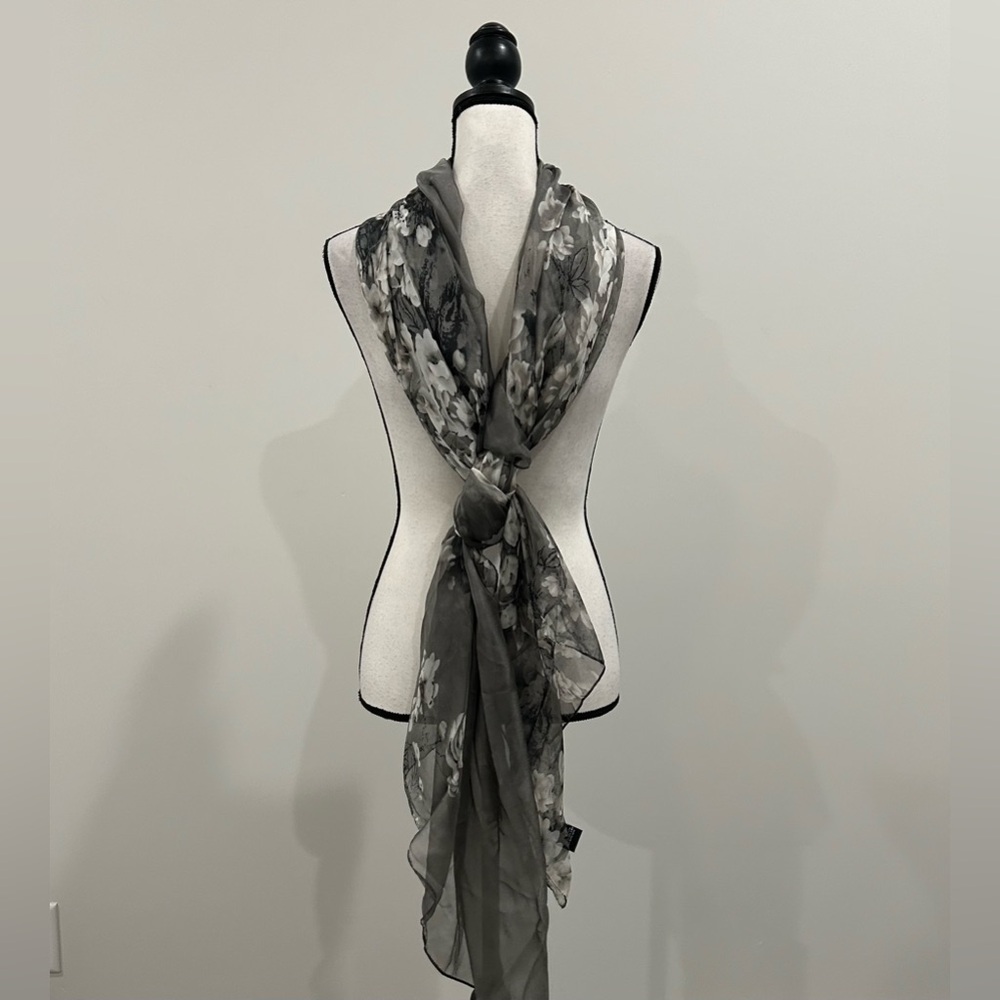 CeJon Large Floral Scarf